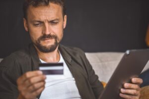 Estrategias inteligentes para saldar deudas de tarjetas de crédito