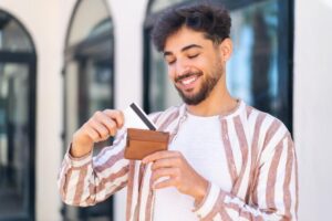 Tarjetas de Crédito Aseguradas y No Aseguradas: Conociendo las Principales Diferencias
