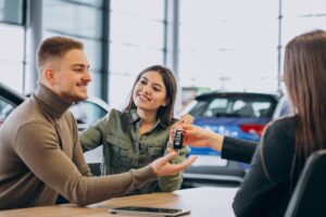 Préstamos de auto asequibles para compradores de EV: Conduce eléctrico sin vaciar tu billetera