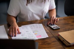 Estrategias Fiscales Inteligentes para 2025: Aumenta Ahorros y Minimiza Pasivos